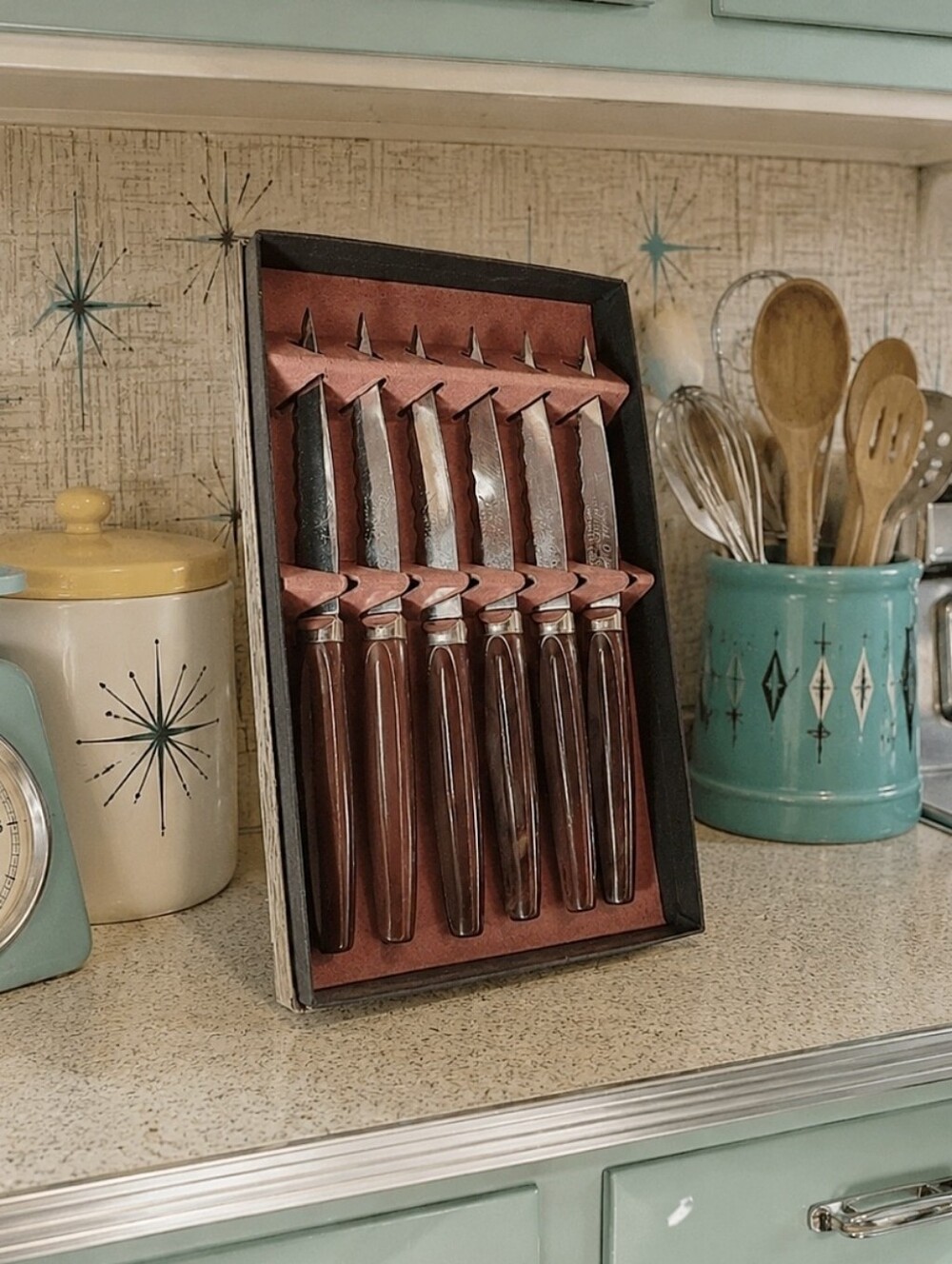 Sheffield England Warwick Remark-O-Edge Stainless Steel 6 Vintage Steak Knives